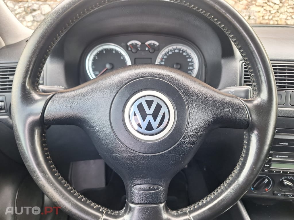 Volkswagen Golf 1.4i Confortline JE+AC