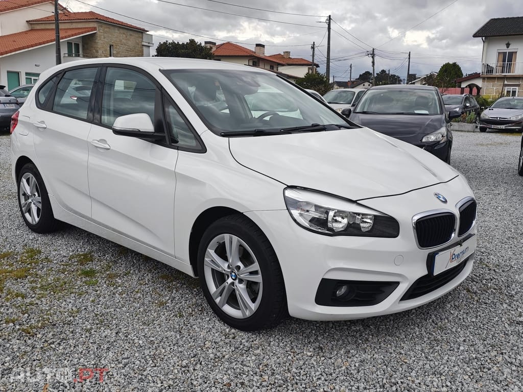 BMW 218 i Auto