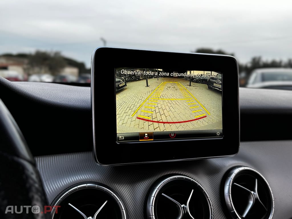 Mercedes-Benz CLA 180 d 7G-DCT Urban