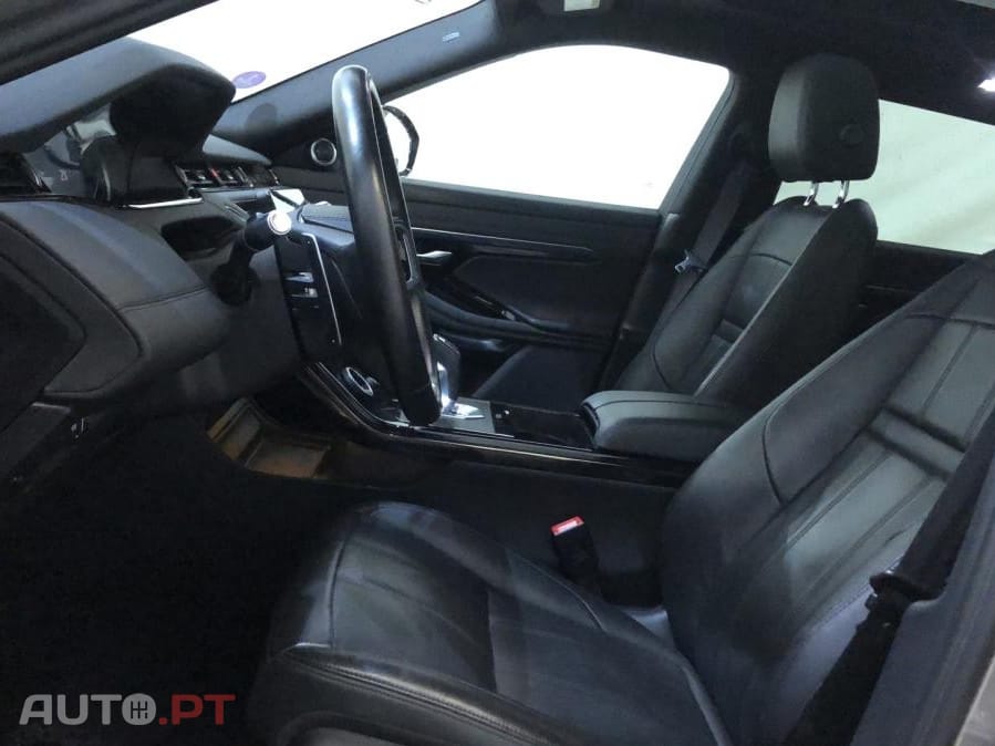 Land Rover Evoque P300e PHEV R-Dynamic HSE