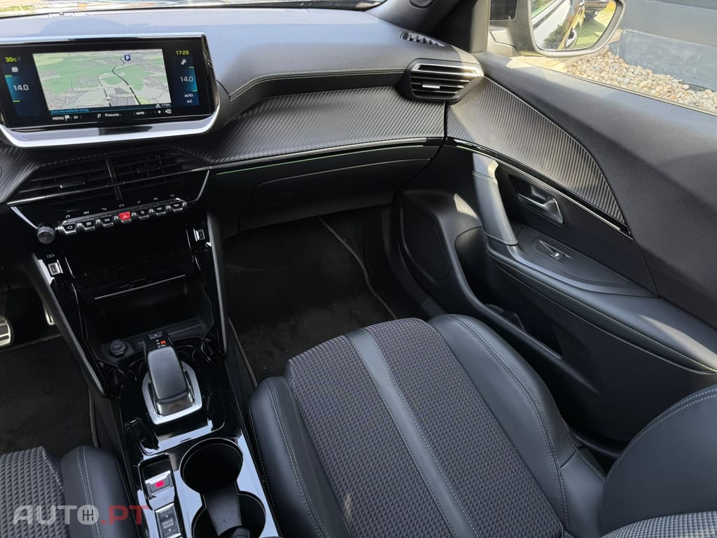 Peugeot E-2008 50 kWh GT