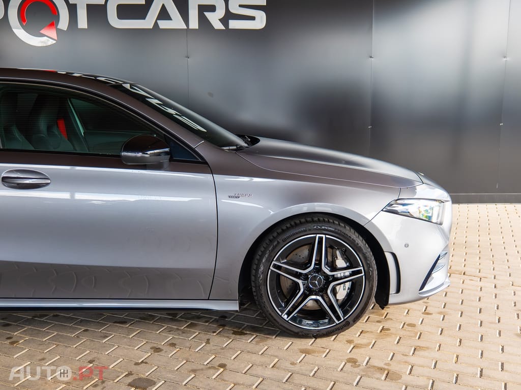 Mercedes-Benz A 35 AMG 4Matic Speedshift DCT 7G