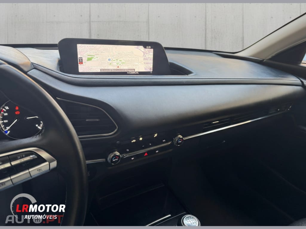 Mazda CX-30 1.8 Sky-D Evolve i-Active — fotografia 9