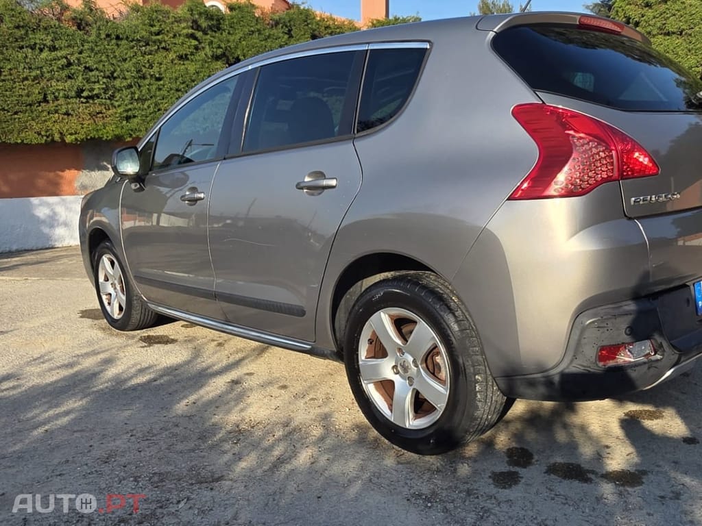 Peugeot 3008 1.6 HDi Executive CMP6
