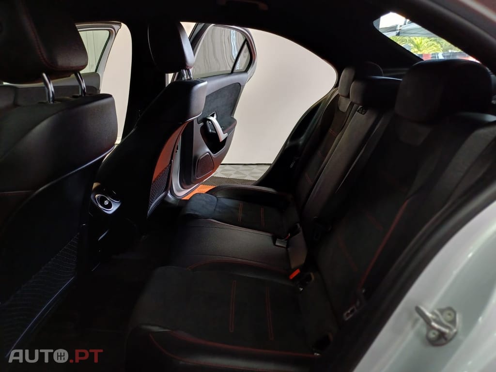 Mercedes-Benz A 180 d AMG