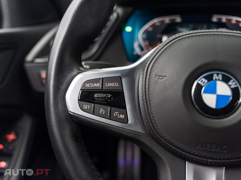 BMW 118 i Pack Desportivo M Auto