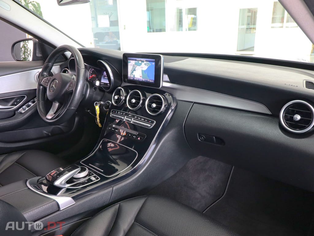 Mercedes-Benz C 300 BlueTEC Hybrid Avantgarde