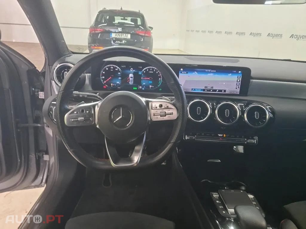 Mercedes-Benz A 250 e AMG Line