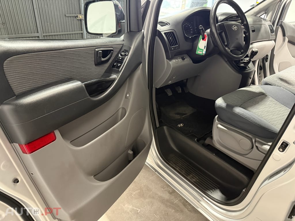 Hyundai H-1 2.5 CRDi