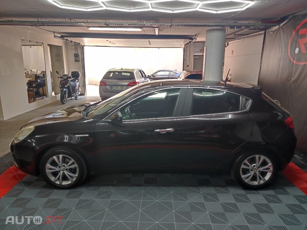 Alfa Romeo Giulietta 1.6 JTDm Exclusive