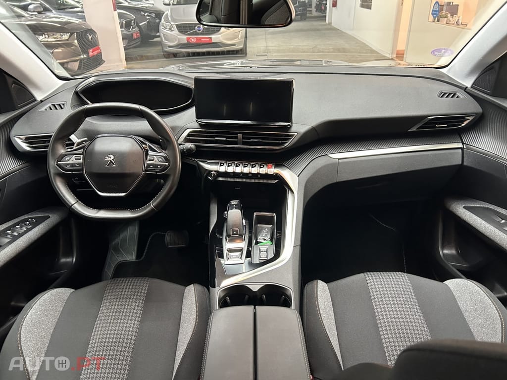 Peugeot 3008 1.2 PureTech Allure EAT8