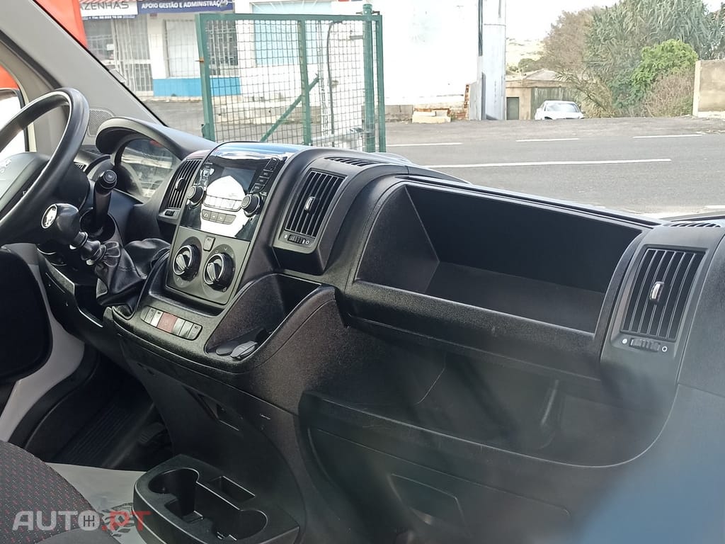 Peugeot Boxer 2.2 BlueHDi 335 L3 CD