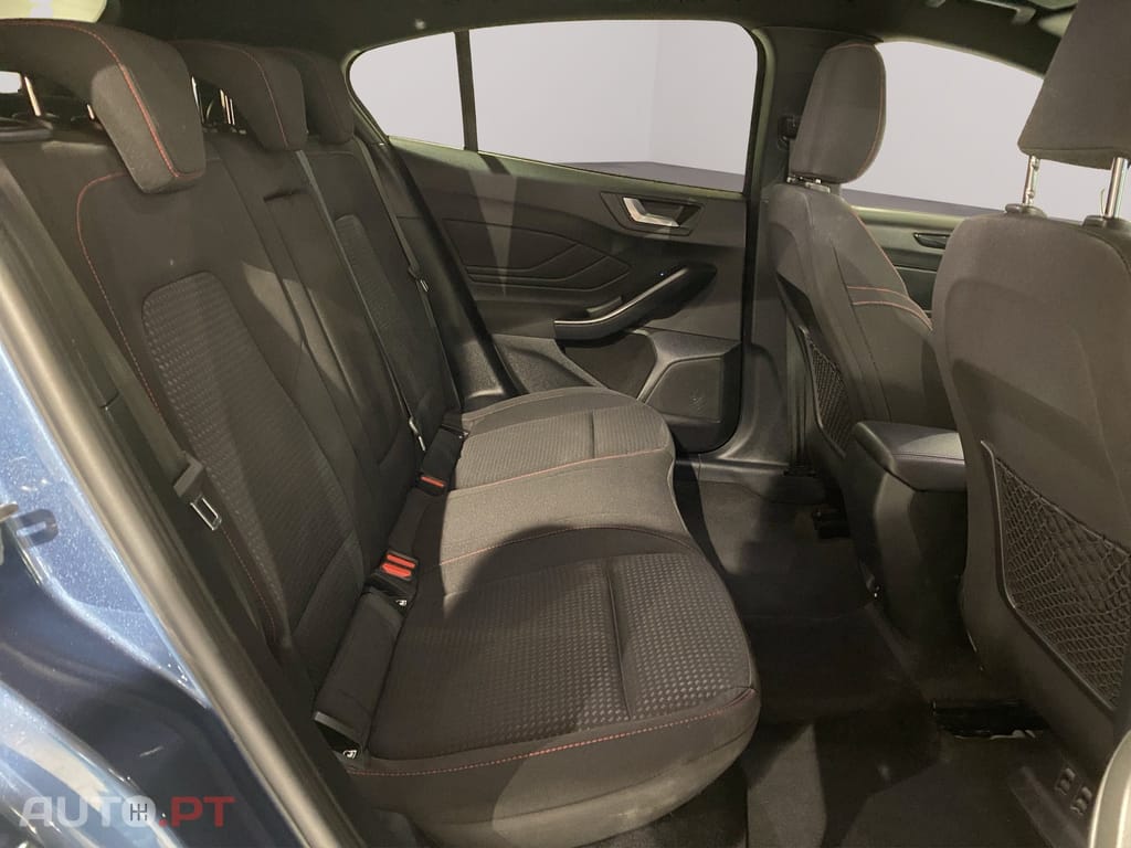 Ford Focus 1.0 EcoBoost MHEV ST-Line
