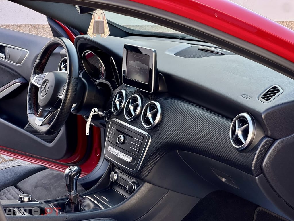 Mercedes-Benz A 180 d AMG Line