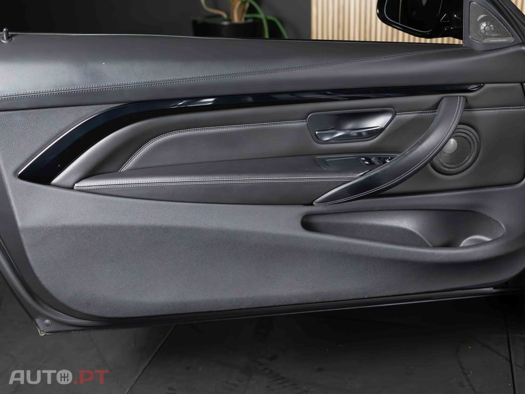 BMW M4 Auto
