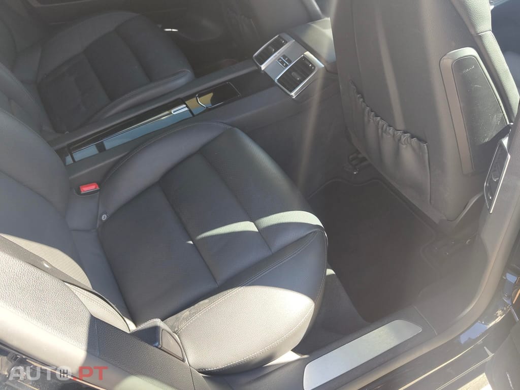 Porsche Panamera Hybrid S - Imaculado - Revisoes todas na marca