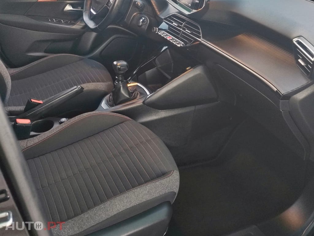 Peugeot 2008 1.5 BlueHDi Active