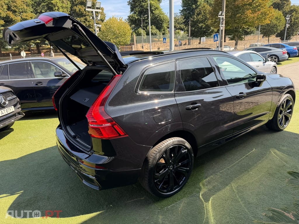 Volvo XC 60 2.0 T6 PHEV Black Edition AWD — fotografia 61