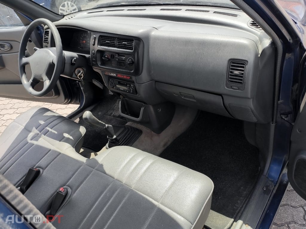 Mitsubishi L200 2.5 TD 3 LUGARES