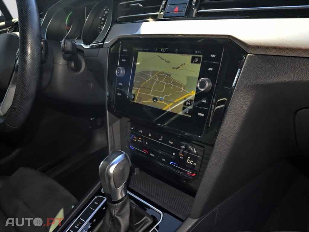 Volkswagen Passat Variant I.V.A DEDUTIVEL 1.4 eHybrid GTE Matrix