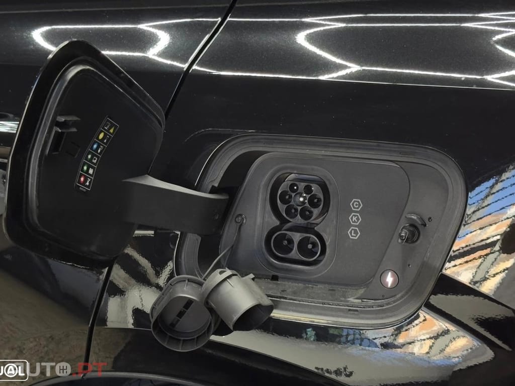 Volvo EX30 Single Motor Extended Range RWD Core