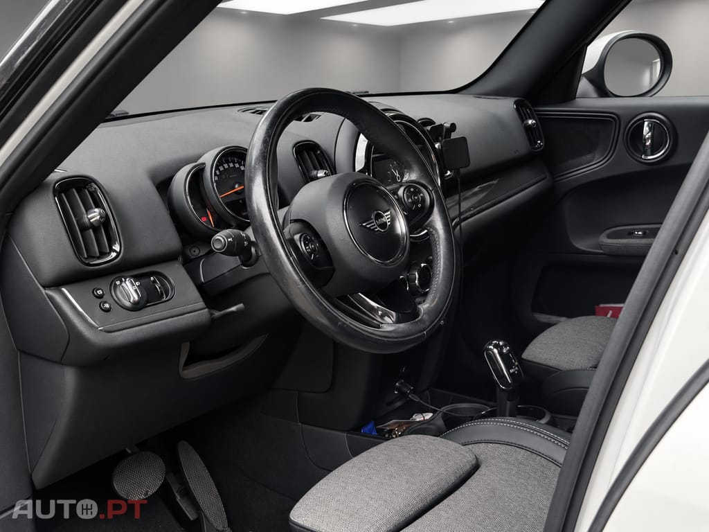 MINI Countryman One D Auto (F60)