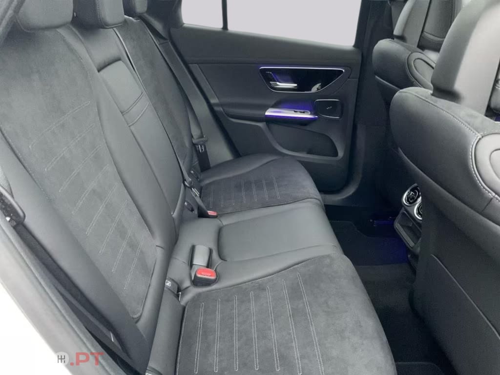 Mercedes-Benz GLC 300 I.V.A DEDUTIVEL de 4m AMG Night