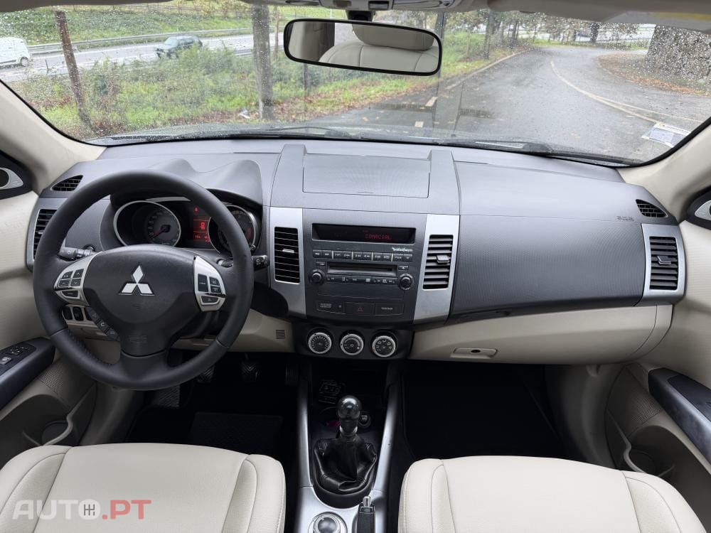 Mitsubishi Outlander 2.0 DI-D Intense 4WD