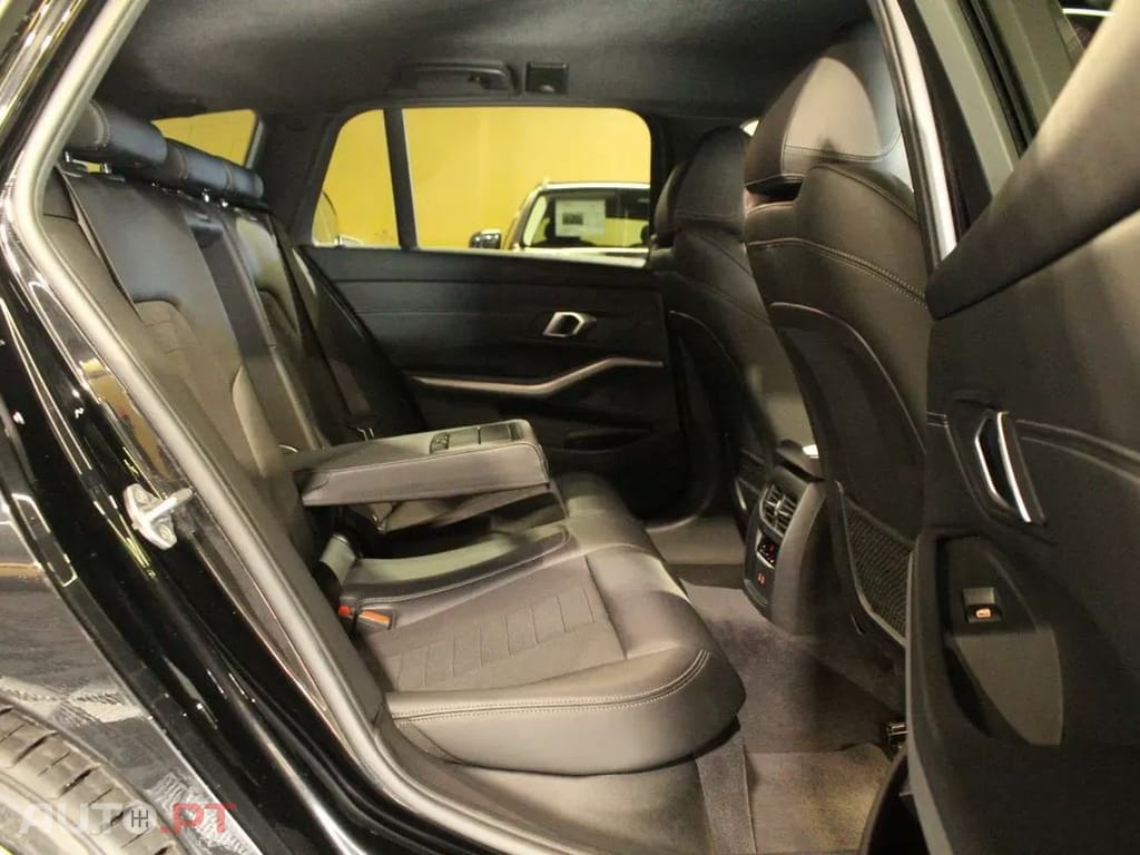 BMW 320 e Line Sport Auto