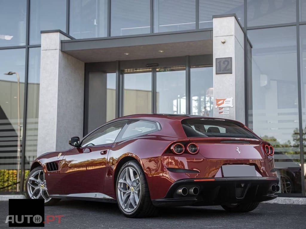 Ferrari California 4.3 V8