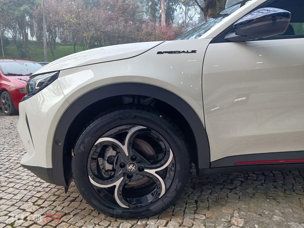 Alfa Romeo Junior 1.2 Speciale eDCT6