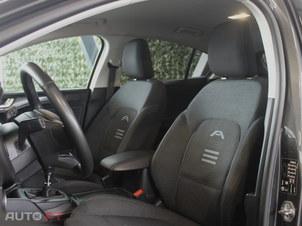 Ford Focus 1.0 EcoBoost MHEV Active X