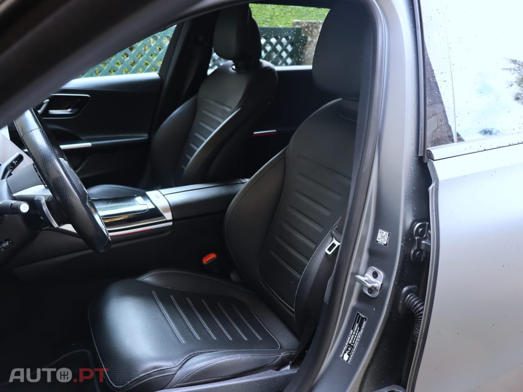 Mercedes-Benz C 300 e AMG Line