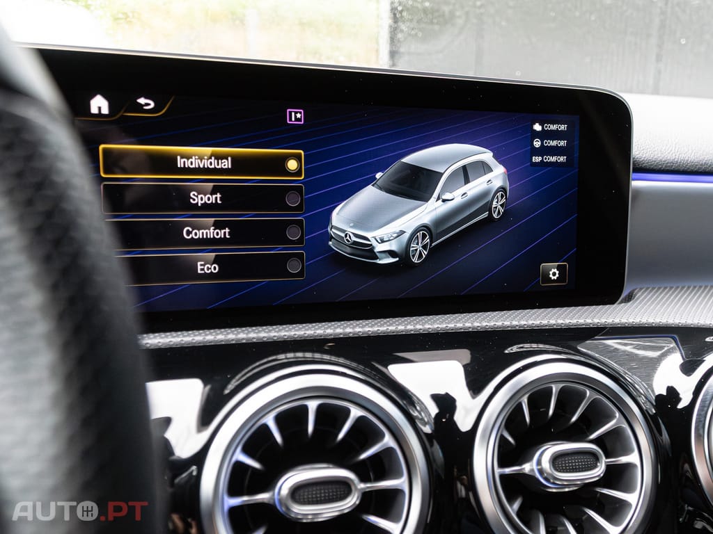 Mercedes-Benz A 180 d AMG Line PACK NIGHT
