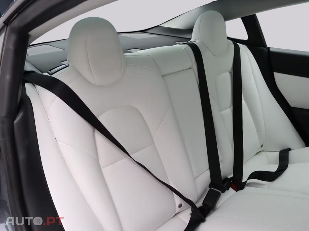 Tesla Model 3 Long-Range AWD I.V.A DEDUTÍVEL