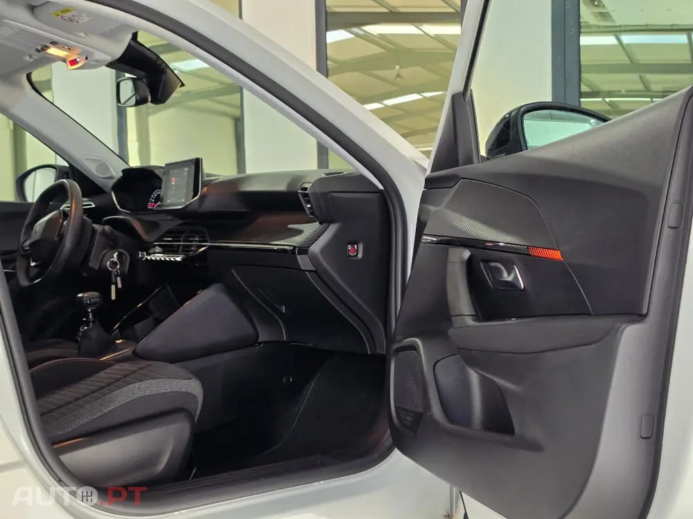 Peugeot 2008 1.2 PureTech Active