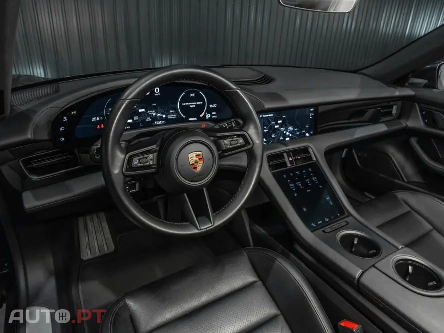 Porsche Taycan 4S