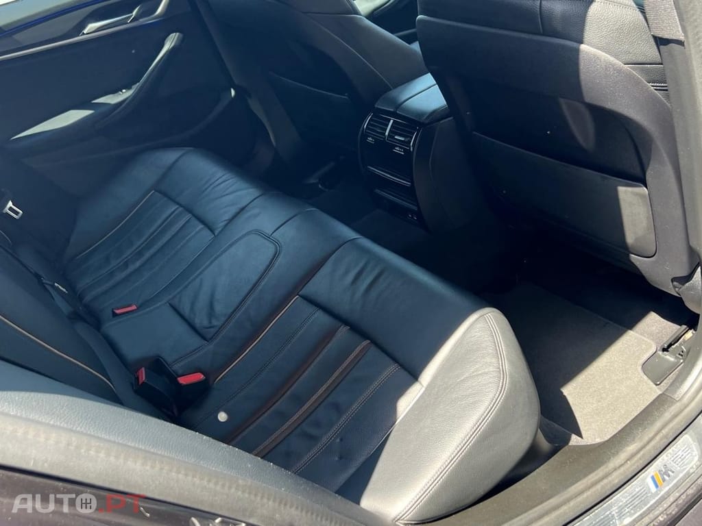 BMW 520 d Pack Desportivo M Auto