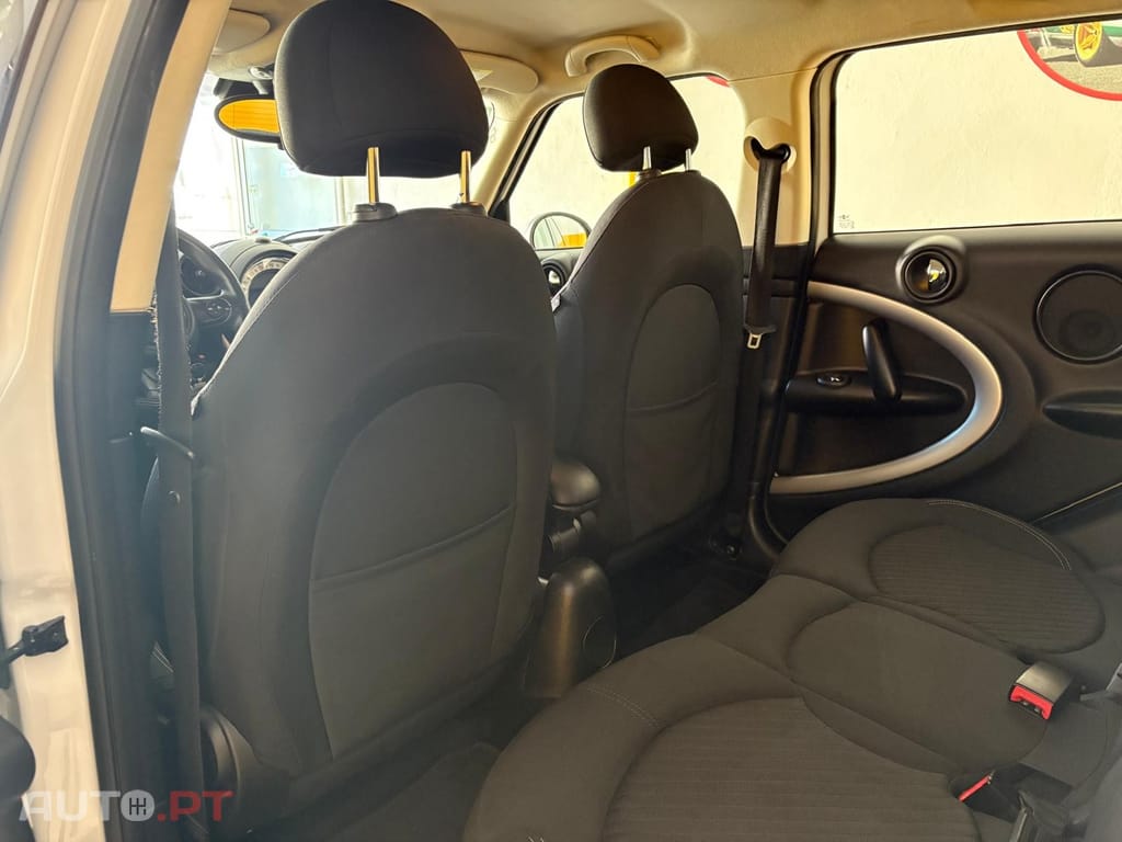 MINI Countryman One D