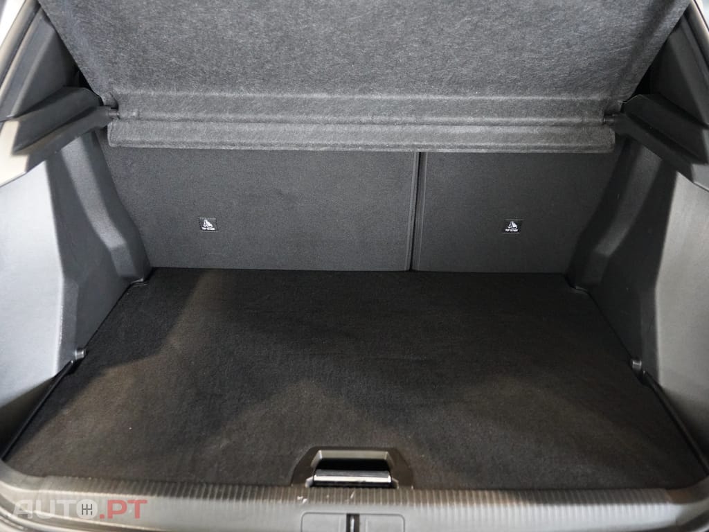 Peugeot 2008 1.2 PureTech Allure EAT8