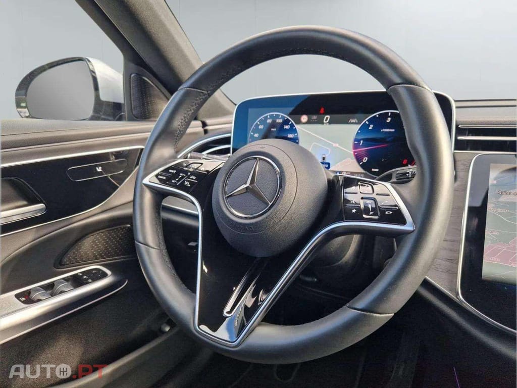 Mercedes-Benz E 220 d Limousine I.V.A DEDUTÍVEL 