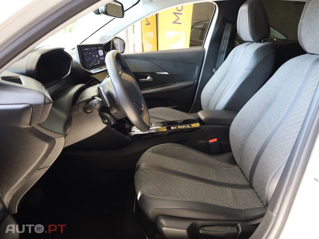 Peugeot 208 1.2 Hybrid Allure e-DCS6