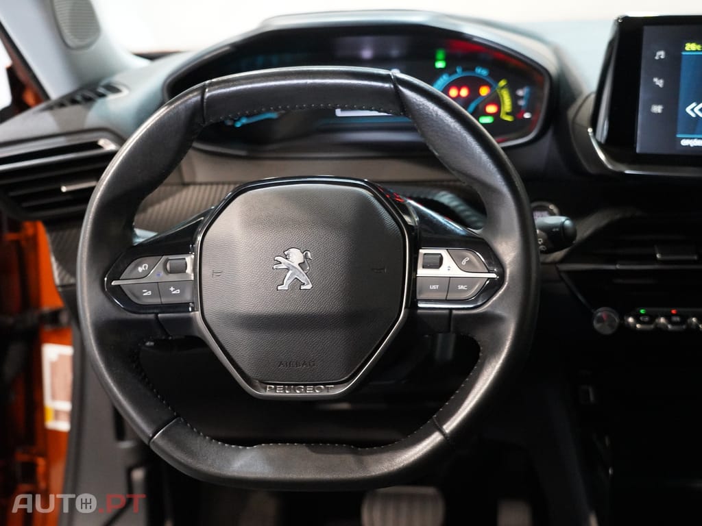 Peugeot E-2008 50 kWh Active