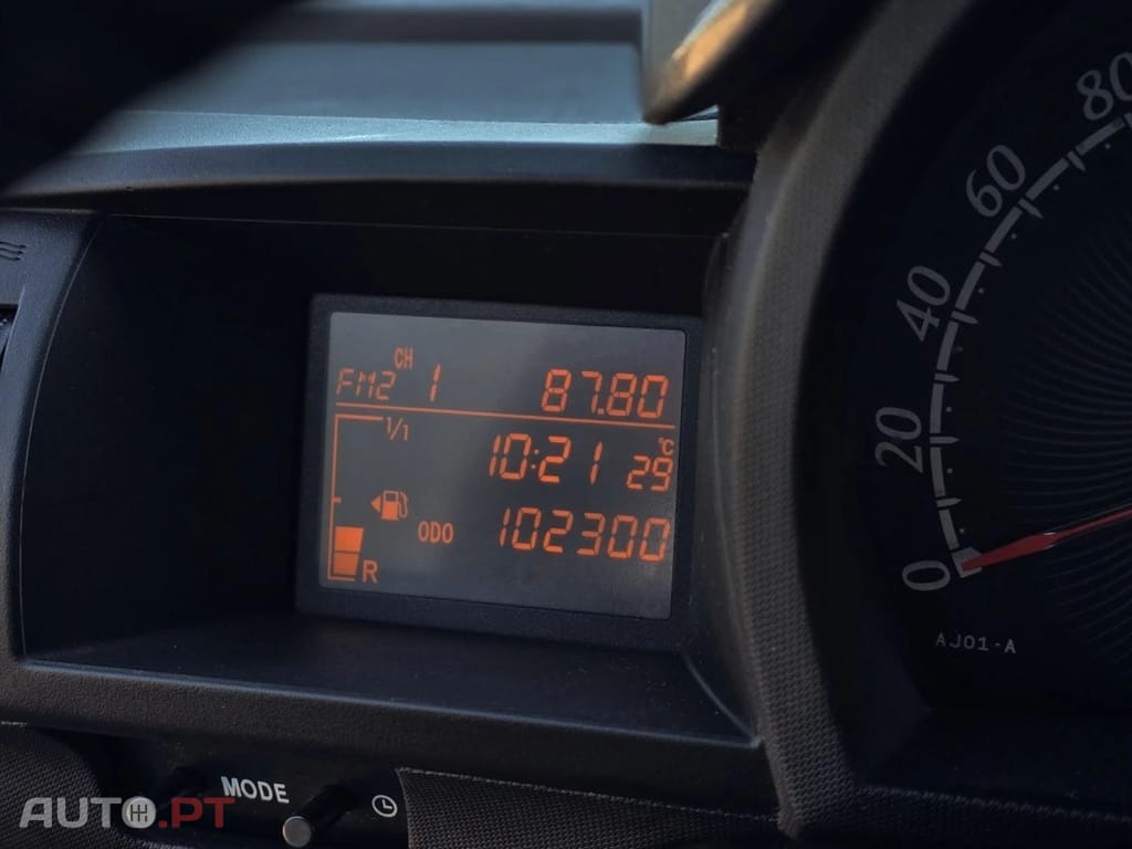 Toyota iQ 1.0 VVT-i
