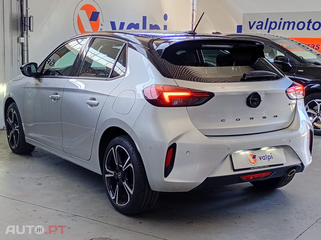 Opel Corsa Outro