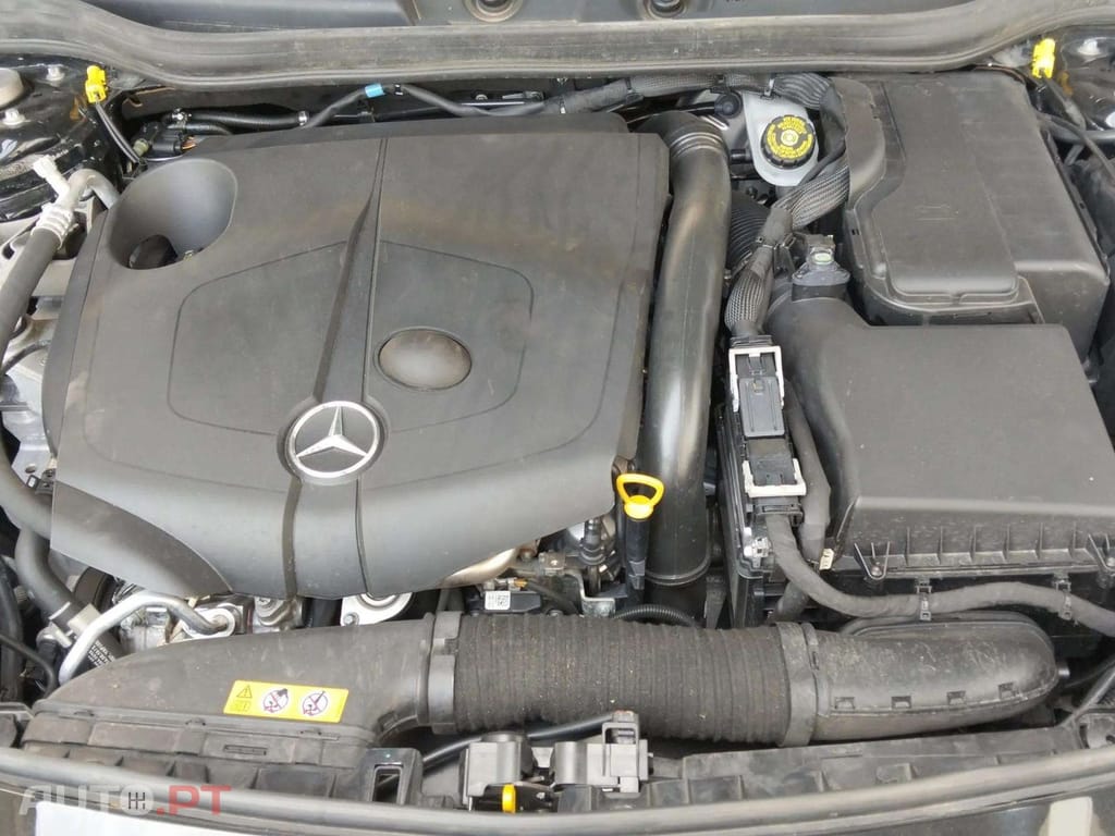 Mercedes-Benz CLA 200 d Shooting Brake AMG Line Aut.