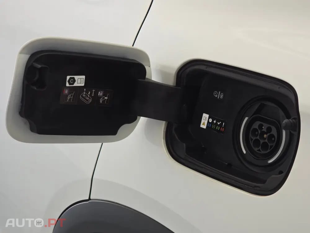 DS DS7 Crossback E-Tense Bastille+ EAT8