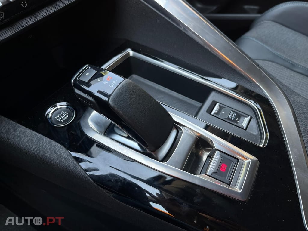 Peugeot 3008 I.V.A DEDUTÍVEL 1.6 ALLURE PACK HYBRID