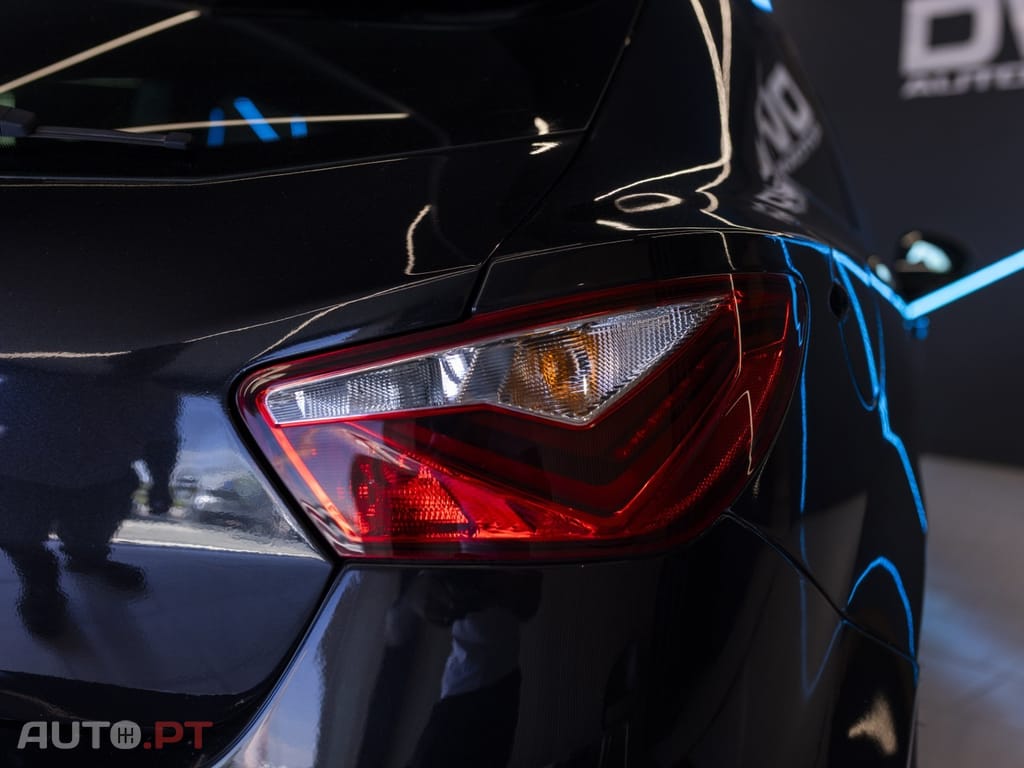 SEAT Ibiza 1.8 TSI Cupra — fotografia 5