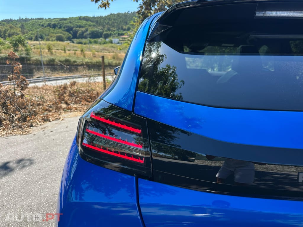 Peugeot E-208 51 kWh GT